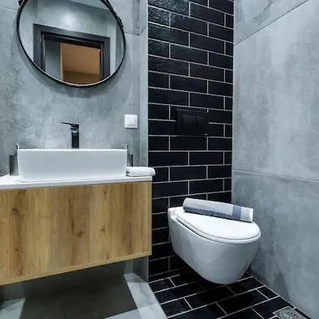 Ophelia Luxurious #tifhelexpo Apartment